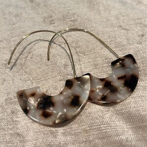 Resin Half Moon Tortoise Brown and White Geometric Hoop Earrings